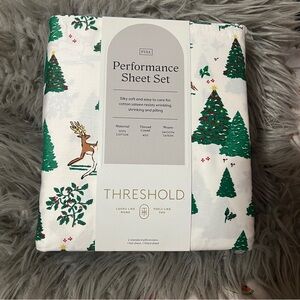 Threshold Holiday Reindeer and Tree Sheet Set